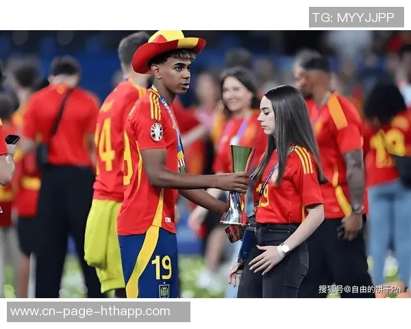 小吧社交秀精彩纷呈亚马尔与女友甜蜜互动胡梅尔斯女友惊艳亮相 小吧社交秀精彩纷呈亚马尔与女友甜蜜互动胡梅尔斯女友惊艳亮相