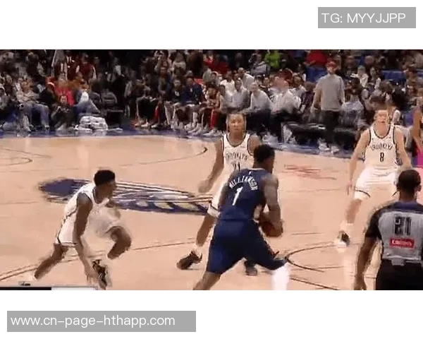 小南斯篮下强势进攻旱地拔葱单臂暴扣展现霸主风范